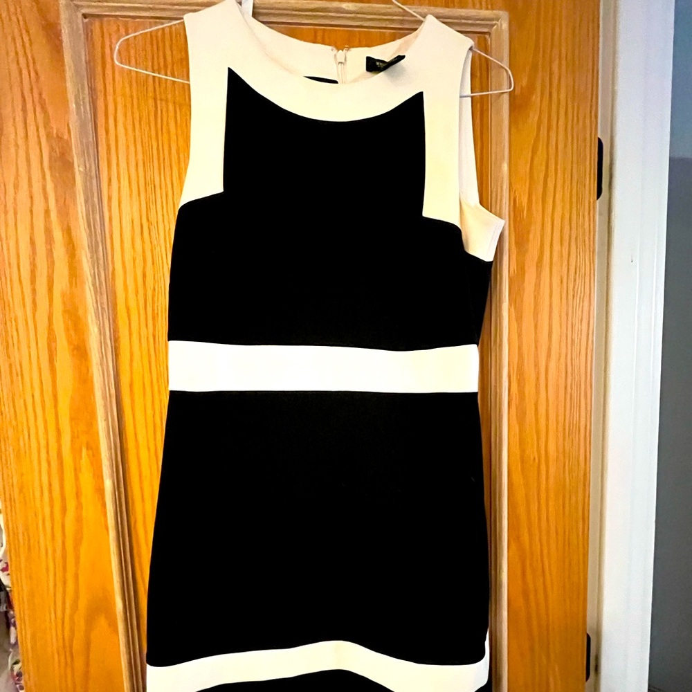 White House Black Market Dress.  Only worn once great condition
